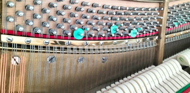 Zawartość mosiądzu w pianinie - szczegółowy poradnik dla złomiarzy Zawartość mosiądzu w pianinie - szczegółowy poradnik dla złomiarzy