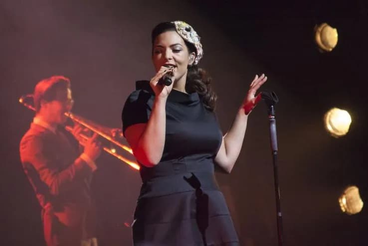 Emerald wokalistka jazzowa krzyżówka – odpowiedź i ciekawostki o artystce Emerald wokalistka jazzowa krzyżówka – odpowiedź i ciekawostki o artystce