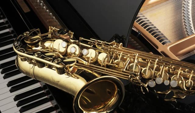 Jak wybrać idealny saksofon prosty? 5 rzeczy, na które musisz uważać Jak wybrać idealny saksofon prosty? 5 rzeczy, na które musisz uważać