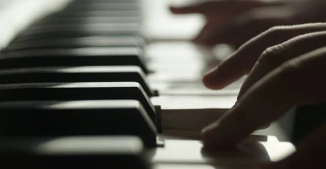 Gdzie dokładnie jest H na pianinie? Prosty sposób na znalezienie klawisza Gdzie dokładnie jest H na pianinie? Prosty sposób na znalezienie klawisza