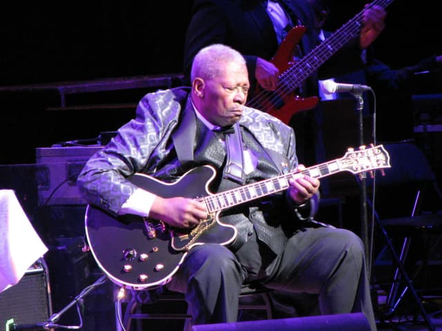 Najwybitniejsi gitarzyści jazzowi i ich wpływ na historię muzyki: Top 10 Najwybitniejsi gitarzyści jazzowi i ich wpływ na historię muzyki: Top 10