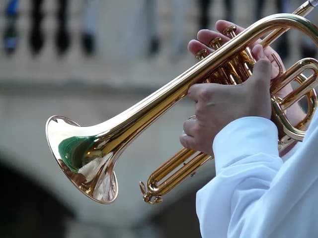 Trąbka jazzowa: odkryj jej rolę, techniki i znanych artystów Trąbka jazzowa: odkryj jej rolę, techniki i znanych artystów