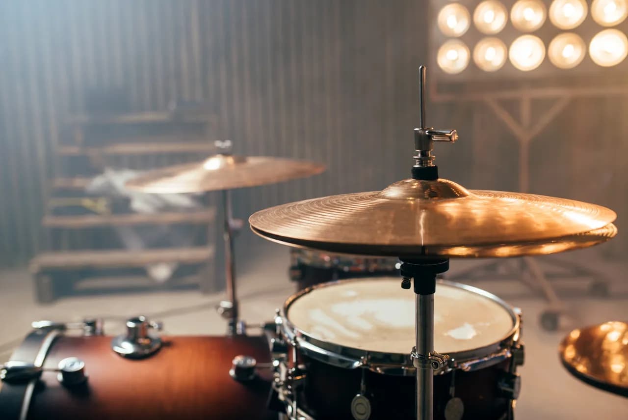 Poznaj perkusję: fascynujący instrument muzyczny i jego zastosowania Poznaj perkusję: fascynujący instrument muzyczny i jego zastosowania
