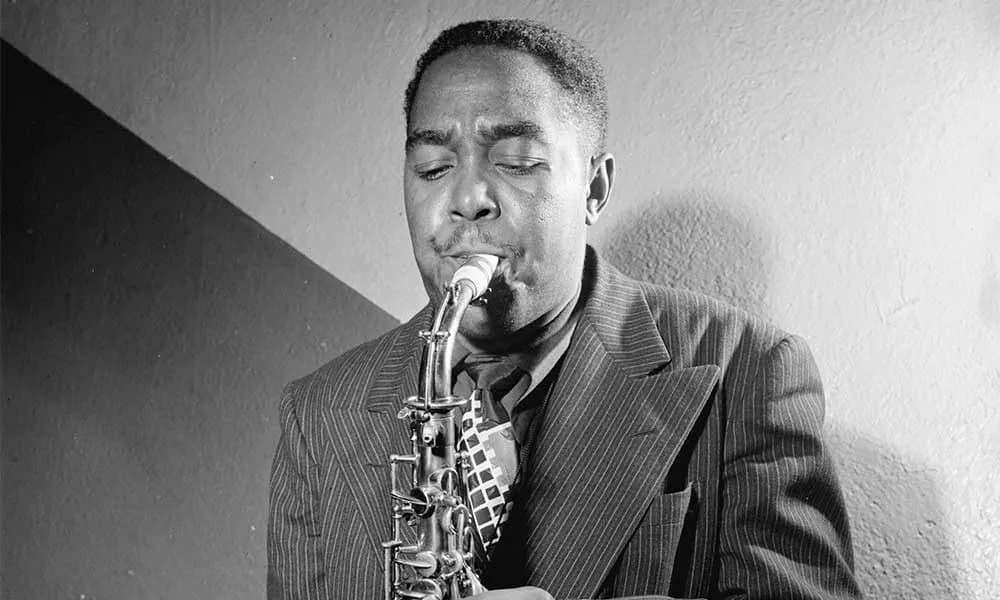 Poznaj najlepszych saksofonistów jazzowych: legendy, które zmieniły muzykę Poznaj najlepszych saksofonistów jazzowych: legendy, które zmieniły muzykę