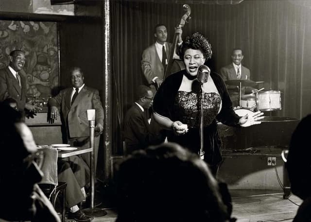 Ella Fitzgerald: niezwykła wokalistka jazzowa i jej niezapomniane osiągnięcia Ella Fitzgerald: niezwykła wokalistka jazzowa i jej niezapomniane osiągnięcia
